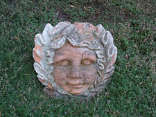 Französiche Terracotta Mädchen Gesicht mit Patina Gartenfigur aus Frankreich