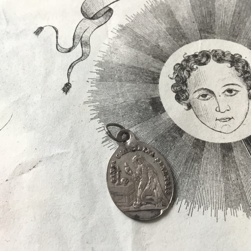 Kleine antike silbermedaille - antike,
