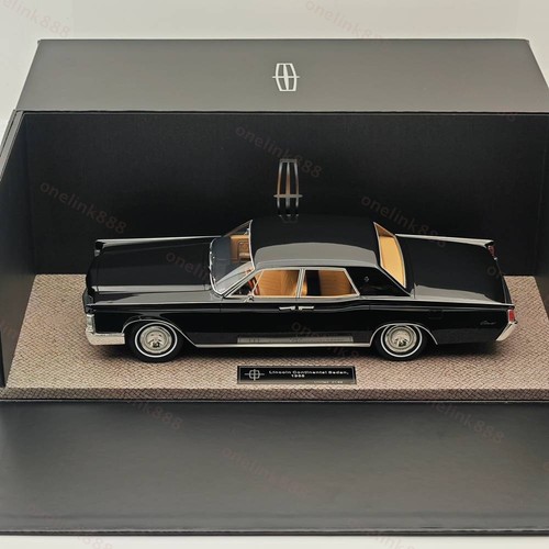 Lincoln continental sedan - 1/18,