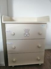 Babybett  mit Kommode und Accessoires ivory