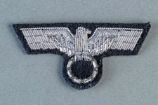 MÜTZENADLER FÜR DIE