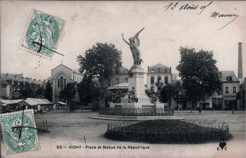 Cpa vichy platz und - 03,