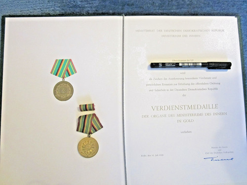 Verdienstmedaille gold - verdienstmedaille, in