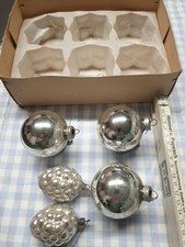 Weihnachtsbaum Kugeln Zapfen