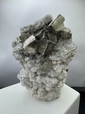 Top Würfel Pyrit 1.044,2 Gramm x 4-fach Gelber Apatit & Bergkristall-Spitzen