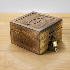 Truhe mit Fisch ohne Schloß