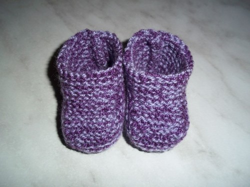 Handgestrickte puppenschuhe - handgestrickte,