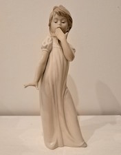 NAO Llandro Porzellan Figur