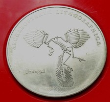 100 Jahre Naturkunde-Museum Berlin & Urvogel Archaeopteryx - DDR Medaille 1989