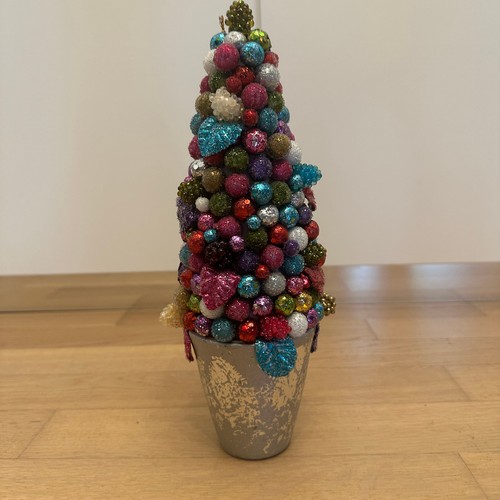 Weihnachts-Deko-Kegel