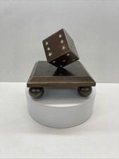 Metallwürfel – Handarbeit