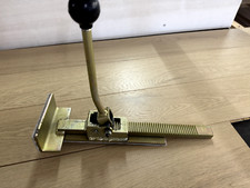 Schlagklotz , Zugeisen