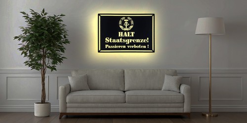 Beleuchtetes schild halt - schild,