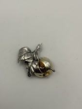 Vintage brosche apfel mit wurm - brosche,