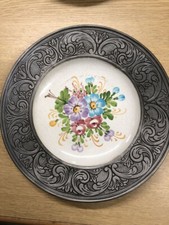 Zinnwandteller mit handgemalter Keramik von Quist