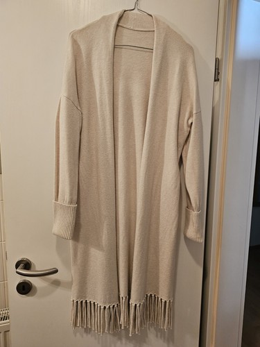Eleganter strickmantel mit - eleganter,
