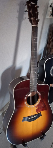 Taylor 210ce in sunburst - taylor,