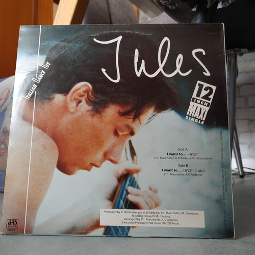 Jules want vinyl - -,