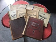 Notenbücher ? Klavier Piano um 1910 und Jünger (?) Notenhefte ?