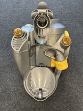 Dyson DC08 Staubsauger