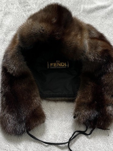 Fellmütze fendi pelz schapka - fellmütze,