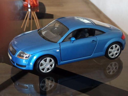 Audi revell 1 - audi, 1:18