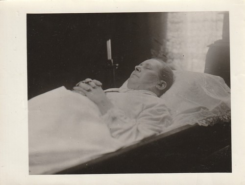 Foto mann verstorben sarg - mann, im