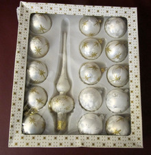 15 x Weihnachtsbaum - Kugel und eine - spitze, wie abgebildet