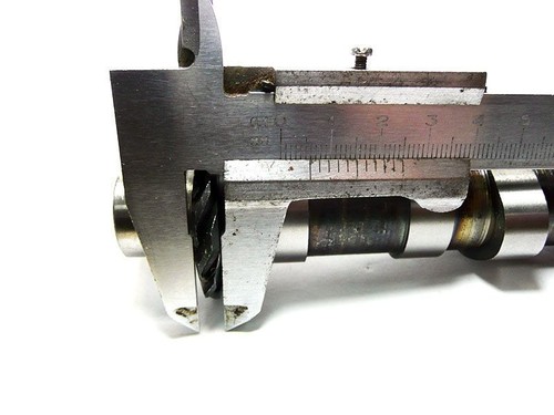 Nockenwelle mit zahnrad - mit,