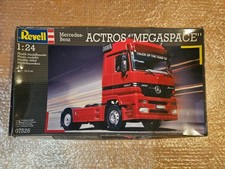Revell Mercedes Benz Actros Megaspace Truck 1:24 Bausatz - Teile noch in Folie