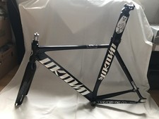 UNKNOWN Singularity Rahmenset M Fixie Fixed Gear SingleSpeed Schwarz Carbongabel