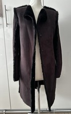 Cooler Mantel v. H&M