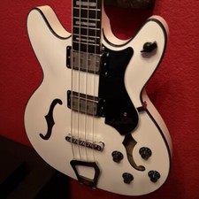 HAGSTROM Viking Bass White