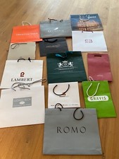 44 Einkaufstüten_Tragetaschen_Papiertüten_Plastiktüten_Designermarken Konvolut