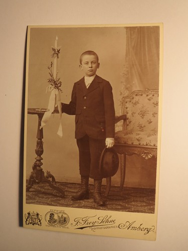 Amberg stehender junge im - amberg,