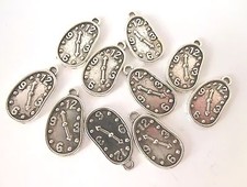 10 Charms Uhr Anhänger 23x13mm Farbe antiksilber Metall #S457