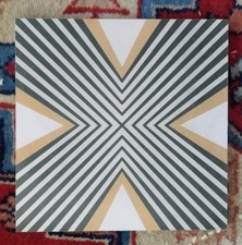 Schöne Zementfliese Untersetzer Jugendstil-Look aus Südfrankreich