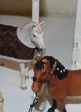 Schleich Konvolut Pferde Hund Box Unterstand Zubehör