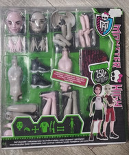 Monster High Build - a -