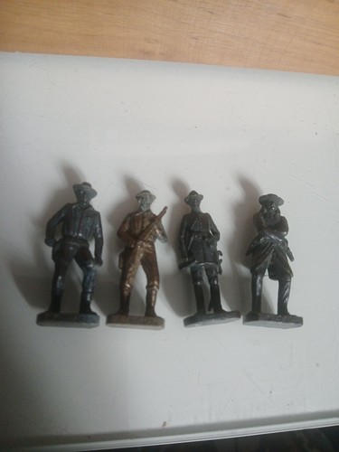 Lot figures cowboy - 4,