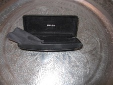 Brillenetui Prada, Hartschale