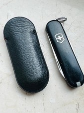 Schweizer Messer Victorinox Taschenmesser Nagelfeile Schere Zahnstocher Pinzette