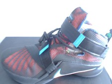 Nike Lebron Soldier IX Sneaker