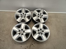 VW Golf VI orig Design Stahlfelgen Satz mit Radkappen 6,5x16 ET50 Bj2011