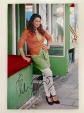 Christine Neubauer handsigniertes Autogramm auf einem Großfoto (A4)