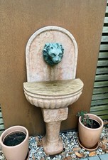 Marmor Rosso Verano Wandbrunnen mit Löwenkopf aus Bronze