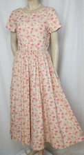 Laura Ashley Kleid 38 Blumen weiß grün rosa geblümt vintage Baumwolle Sommer