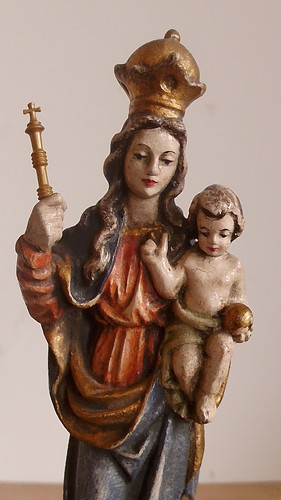 Holzgeschnitzte madonna - holzgeschnitzte,