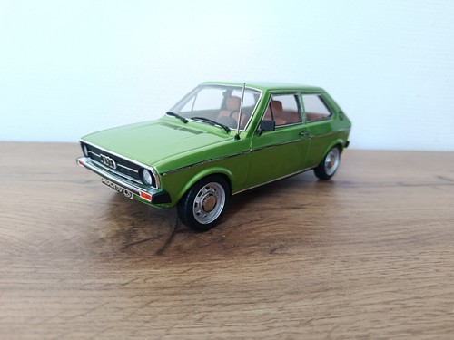 Modellauto audi ls bos - 1:18,