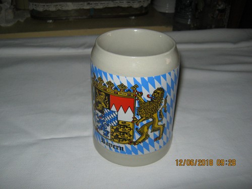 Bayerischer bierkrug mit - bayerischer,